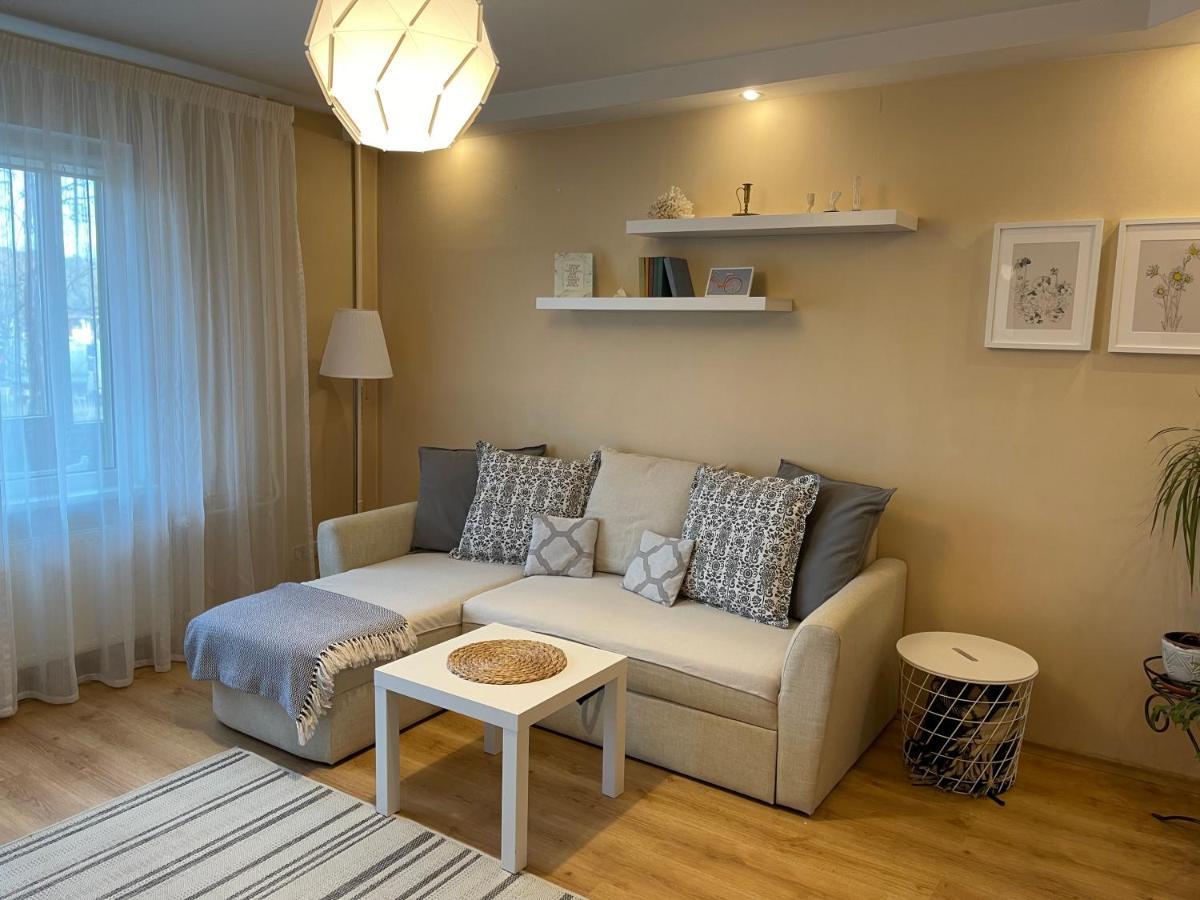 Cozy Home Apartment Lielvardes, Free Parking, Self Check-In Riga Exteriör bild